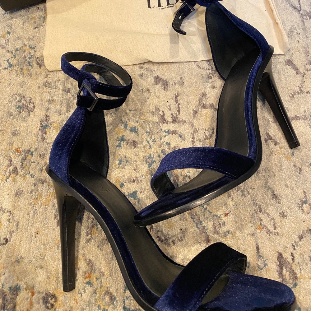 Tibi NY Midnight blue velvet heels size 37